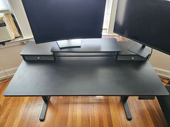 Electric Standing desk - Gaming Table Compatible- Adjustable height