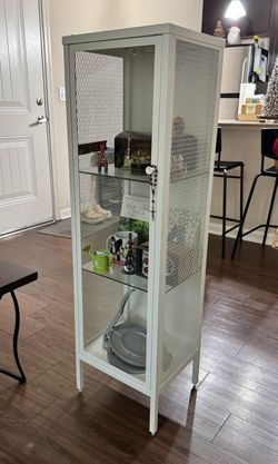Glass-door cabinet
