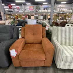 Spice Zero Wall Recliner