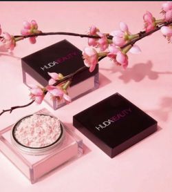 Huda Beauty Cherry Blossom Powder