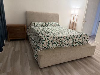 Ashley Furniture Bed & Mattress