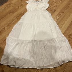 White Beautiful Dress 👗 Size Small 