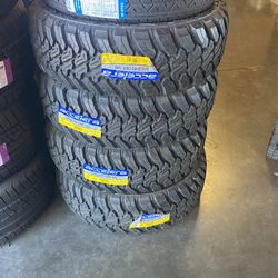 31X10.50R15LT