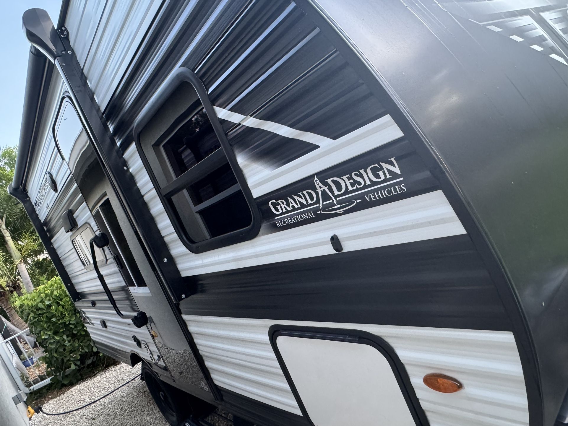 2025 Grand Design Transcend One 151BH