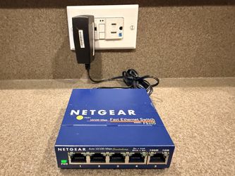 Netgear FS105 — 5‑Port Fast Ethernet Switch