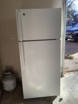 Good Working Refrigerator
