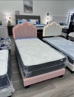 Twin bed frame and pillow top mattress