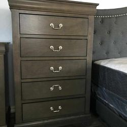 Grey dressers like new!!!