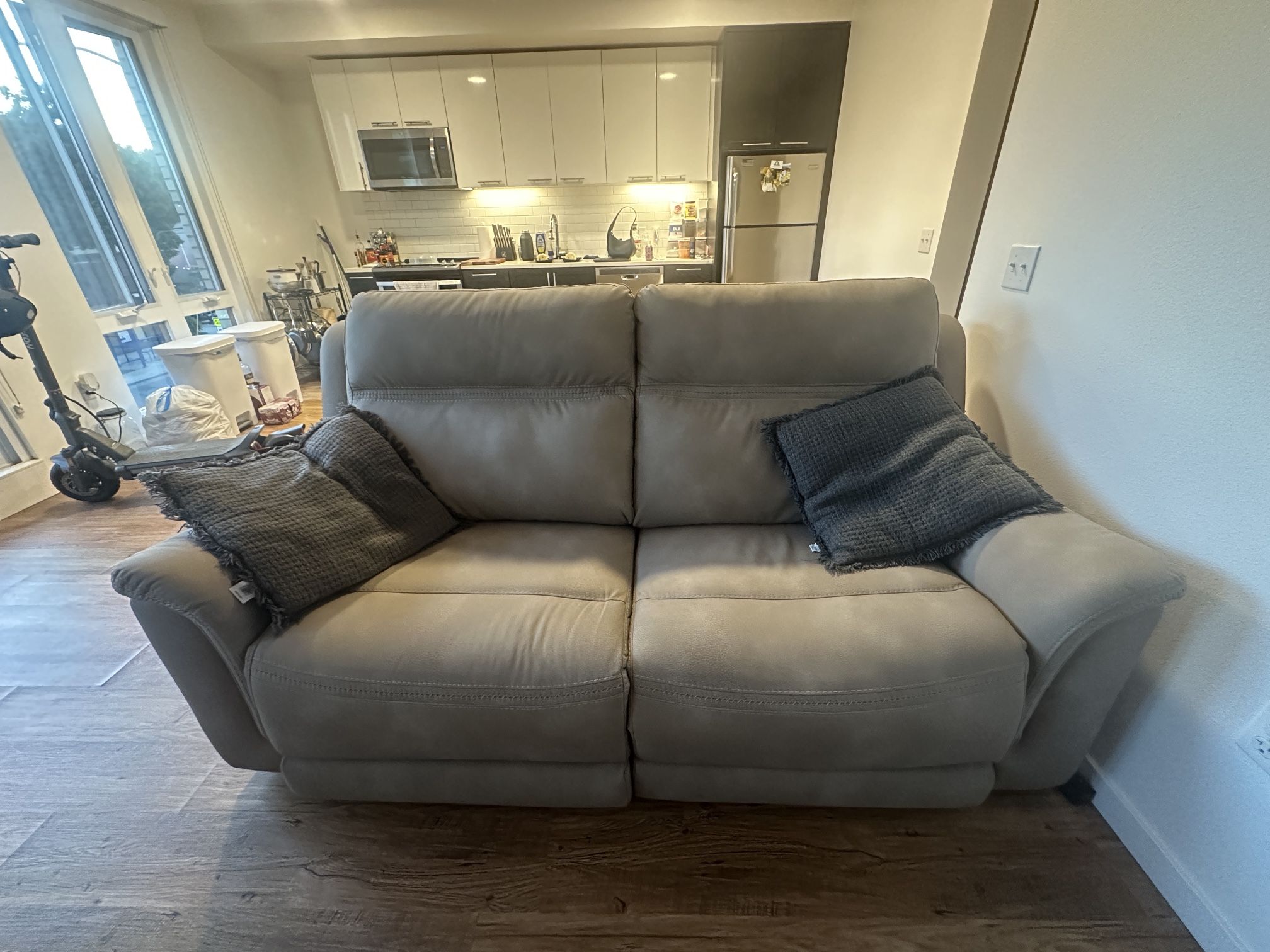 Electric Recliner Couch