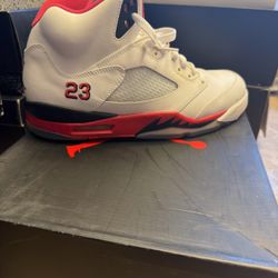Jordan 5 Retro Fire Red (black Tongue) 