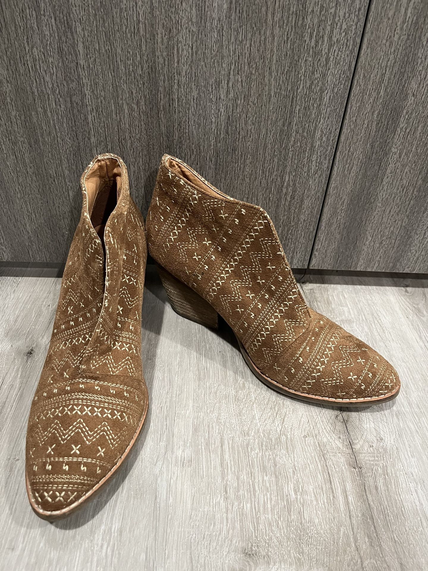 Women’s Amuse Society Western Style Candle Boots Size 7.5