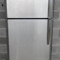 Frigidaire 30" Top Freezer Refrigerator (20 cu. ft.) - Stainless Steel - FFTR2021TSC - Year 2021
