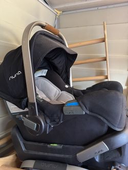 Nuna Pipa RX Car seat With Base