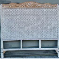 elegant wicker pier1 import queen/full headboard ! $250 delivery 🚚 included!