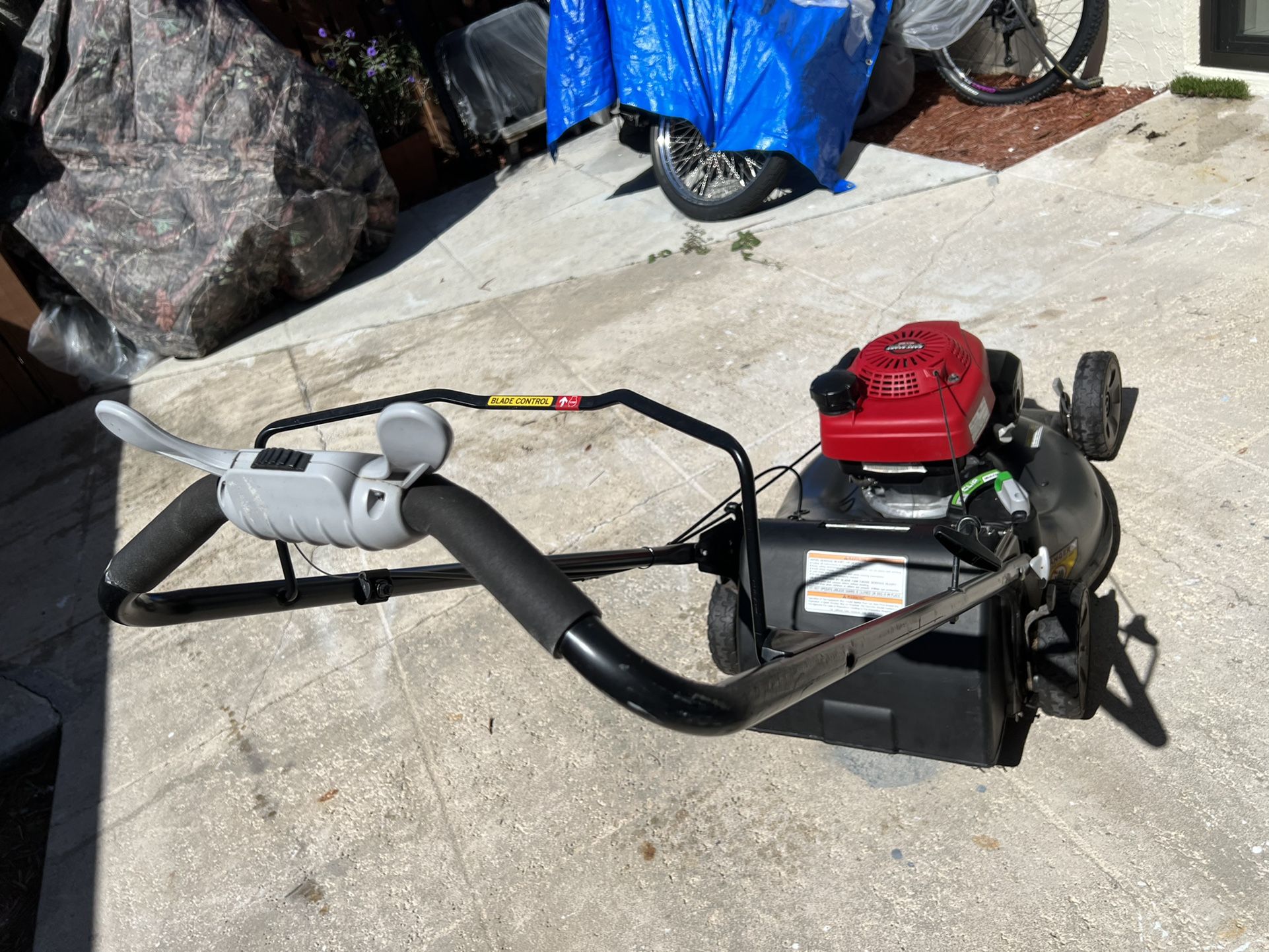 Honda HRR216 Walk Behind Lawn Mowers for Sale in Jupiter