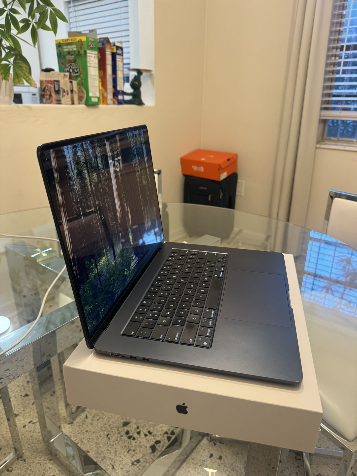 Apple macbook Air 15 Inch M2