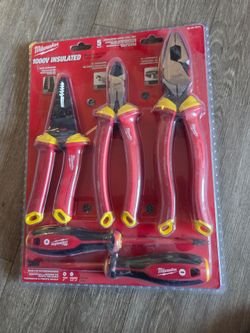 Milwaukee electrician tools