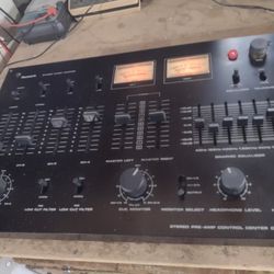 Numark DM-1550 Stereo Preamp Control Center