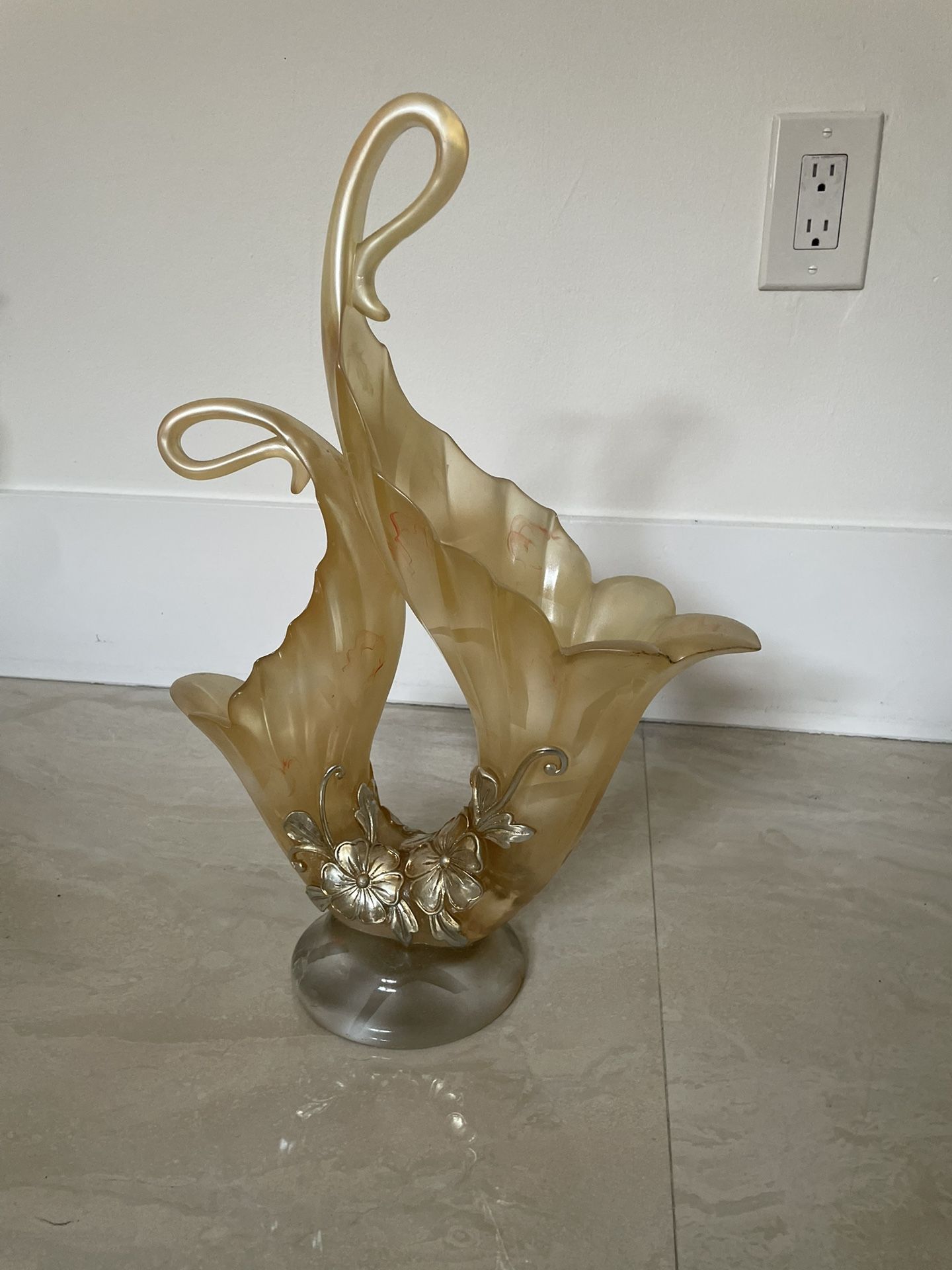 Pearl Illusion Centerpiece 
