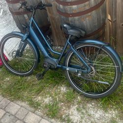 Electra Vale Bosch Motor E Bike For Sale 
