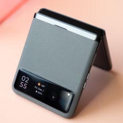 Motorola Razr 2023 