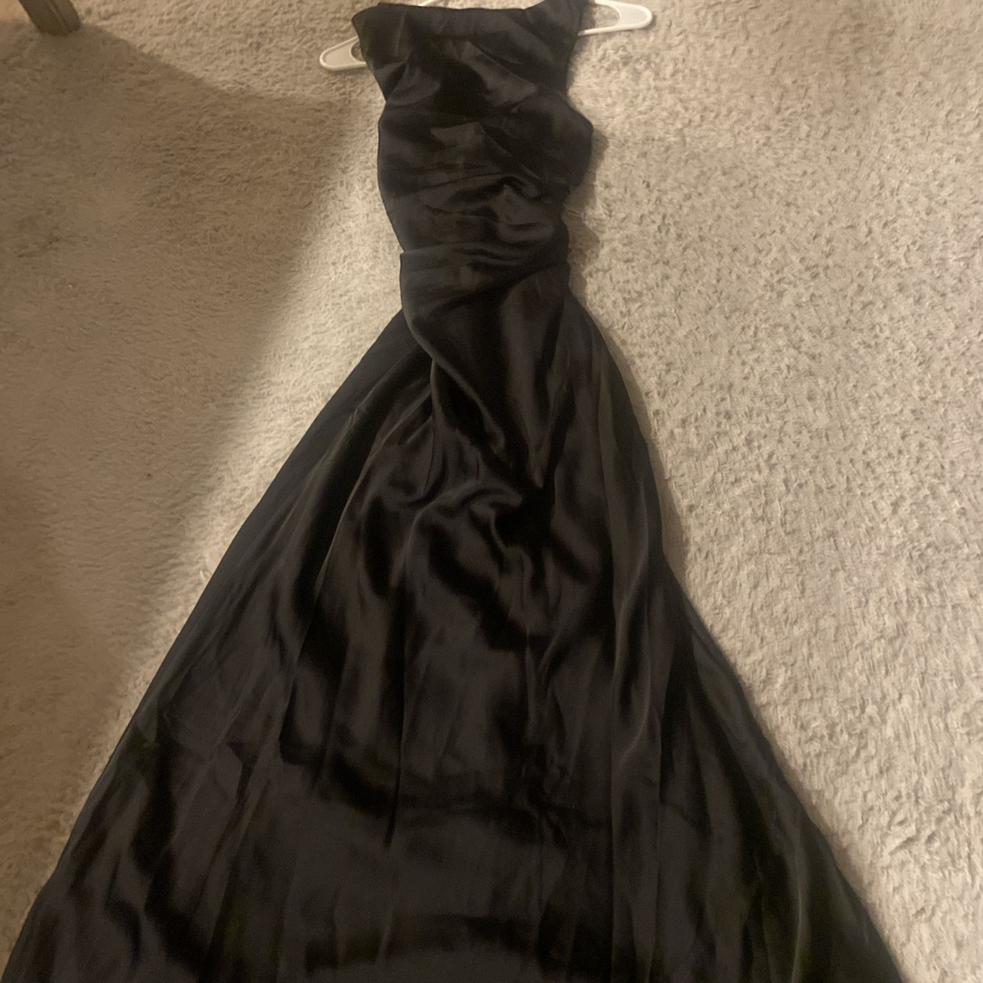 Evening Gowns / Prom Dresses