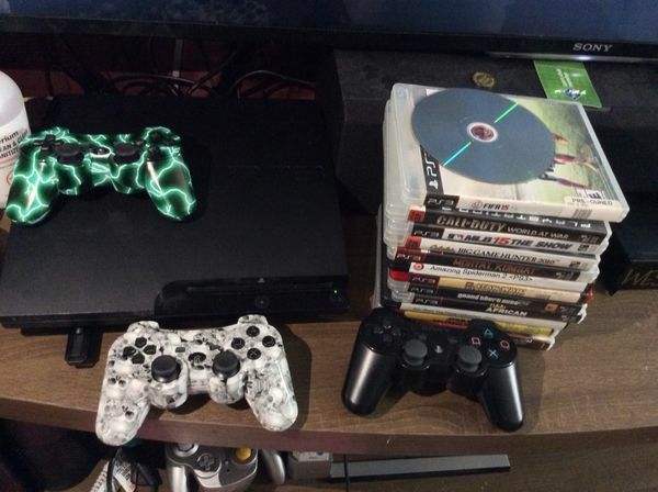 PS3 / 1 Controller / like 12 Games (GTA 5 included)