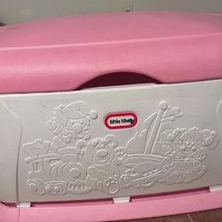 Like New Very Large Little Tikes Toy Box. Has A lot Of Space Inside. 