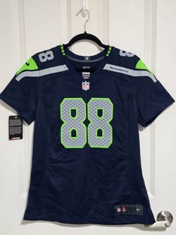Jimmy Graham Jersey Size L NEW