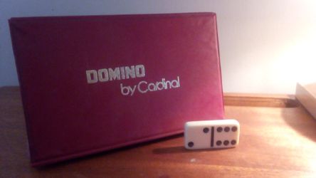 Dominos