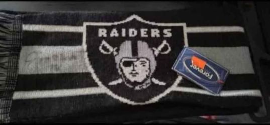 Autographed Vintage Raiders Knit Scarf