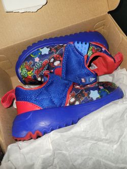 Spidey Addidas