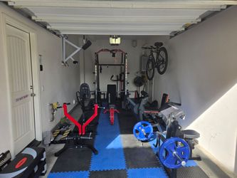 Seated back row machine
