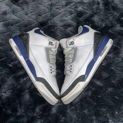 Jordan 3 Midnight Navy Size 5Y
