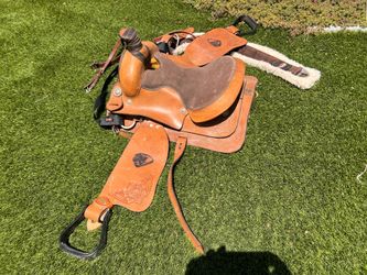 Western Horse Saddle 16” with many extras
