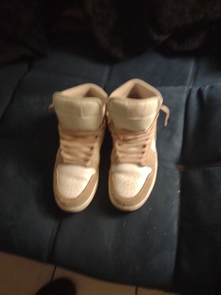 Nike Air Jordan Mid 1 Tan 