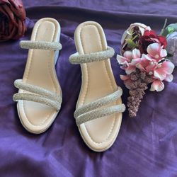Size 8 Women’s wedge shoes