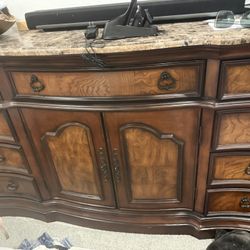 Bedroom Dressers 