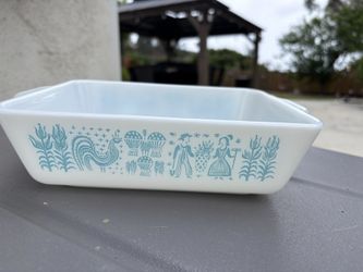 Amish Butter Print Refrigerator Dish