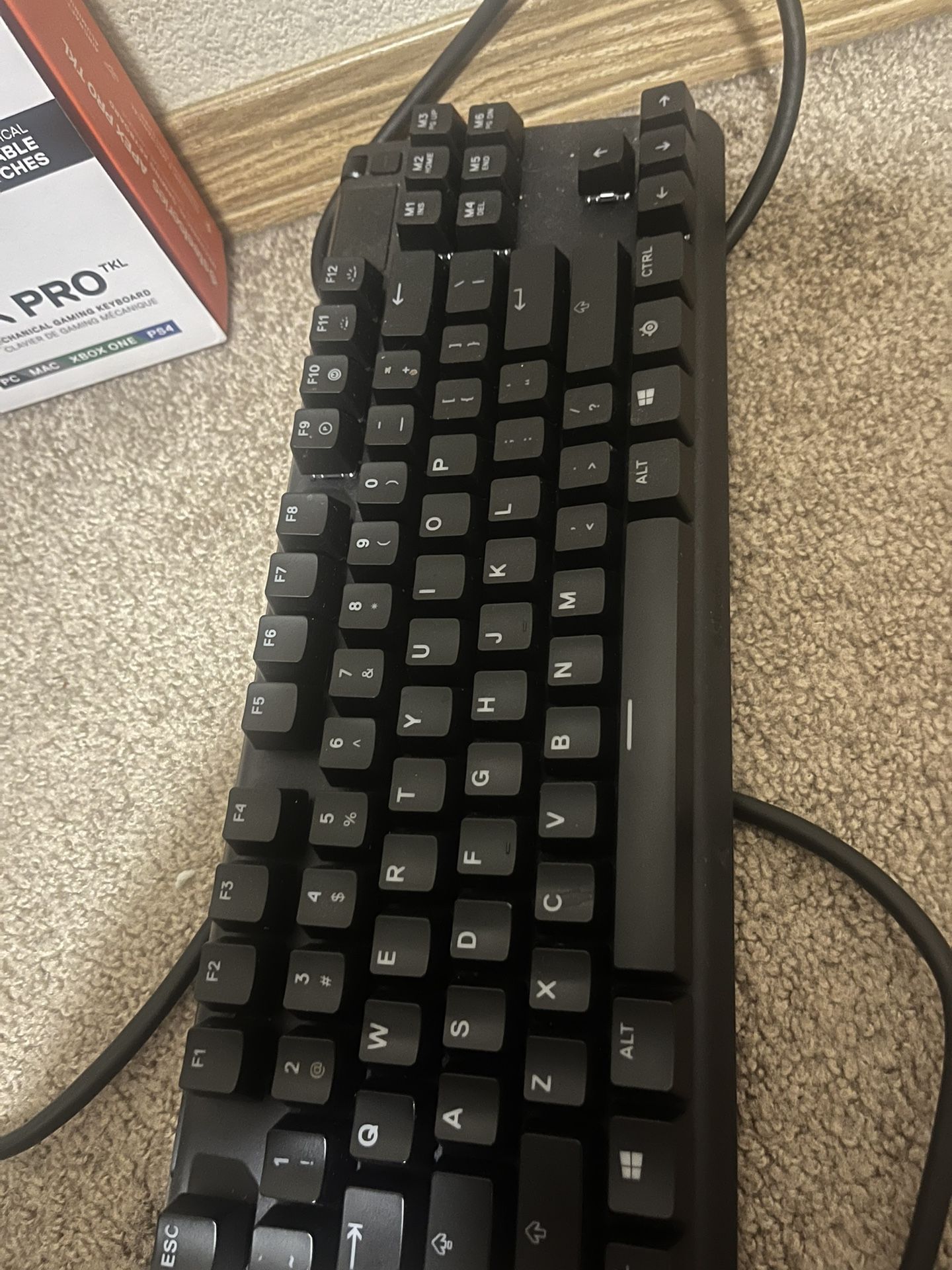 SeelSeries Apex Pro TKL – Used 3 Years – Works Perfect)