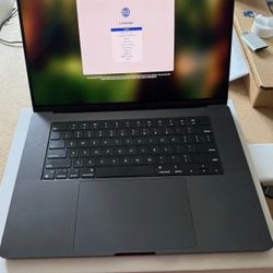 MacBook Pro 16 M4