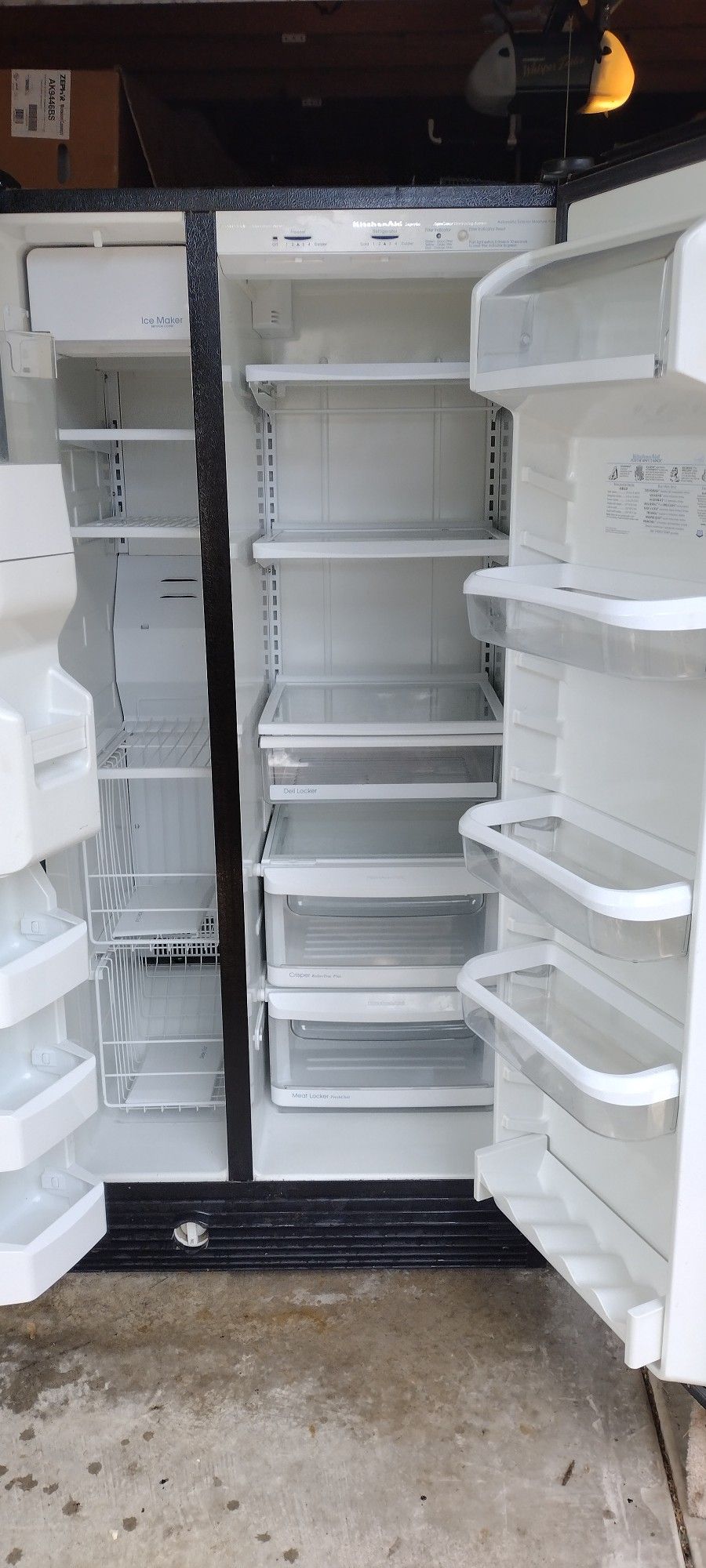 KitchenAid Refrigerator With Freezer 21.9 Cubic Feet.