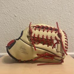 Marucci Baseball Glove 