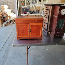 STAIN WOOD JEWELRY BOX