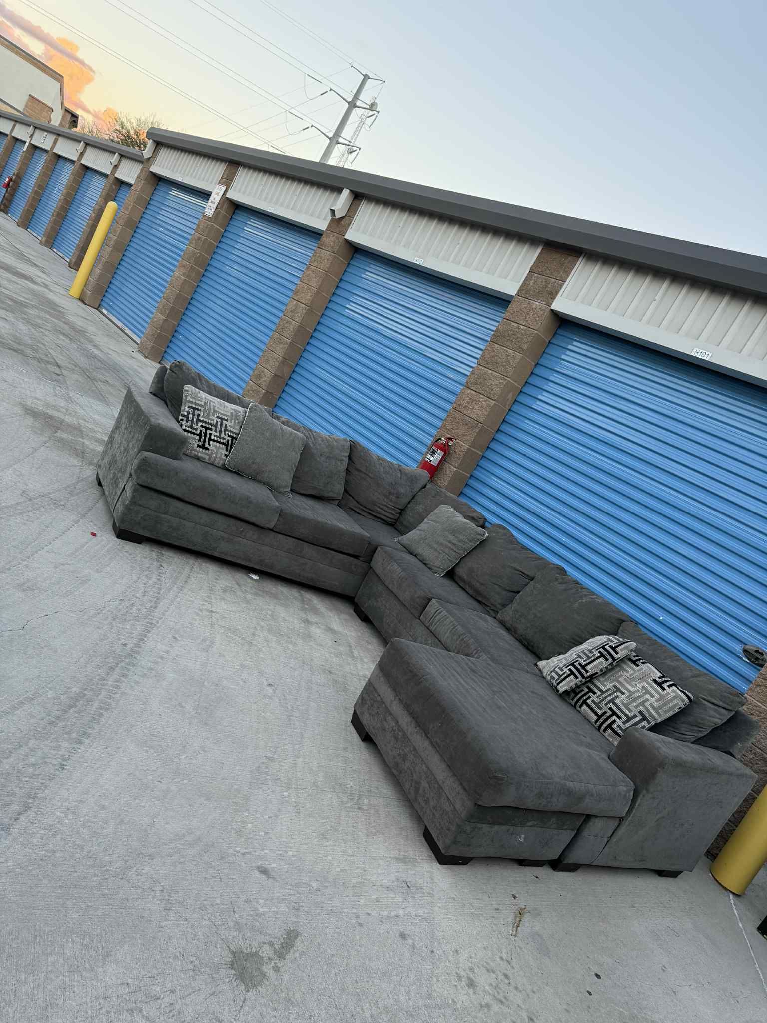 Sectional Couch Gray