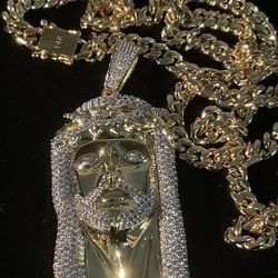 Chain And Jesus Pendant 14k Gold Plated Doesn't Loses Color 