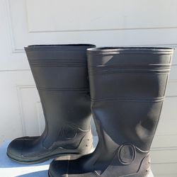 Black Rubber Rain Boots Size 8