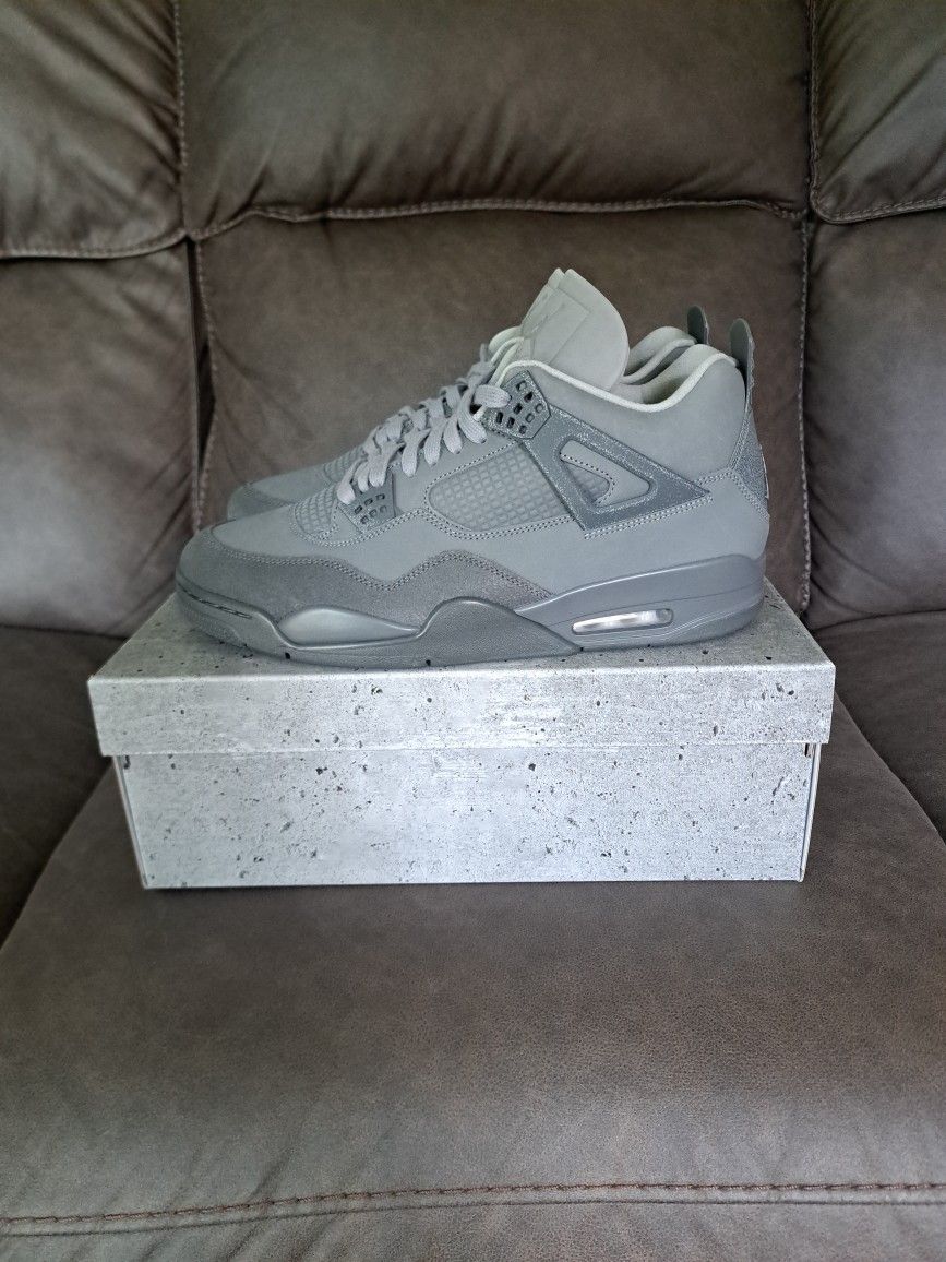Air Jordan 4 Retro SE Wet Cement