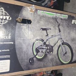 Huffy bike 16inch !! Younger ages. Retail $180. I want $’ i want around 80