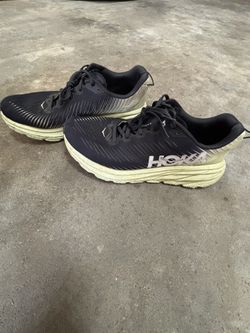 Men’s Hoka’s Size 9